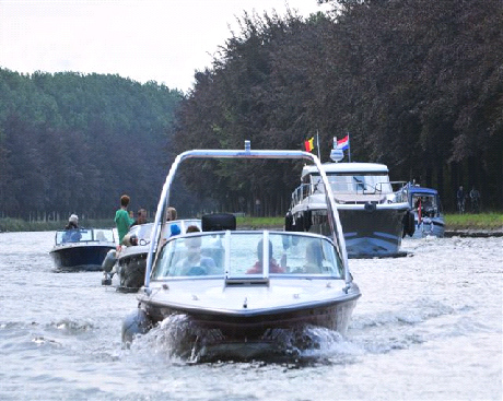 kanaal en boot